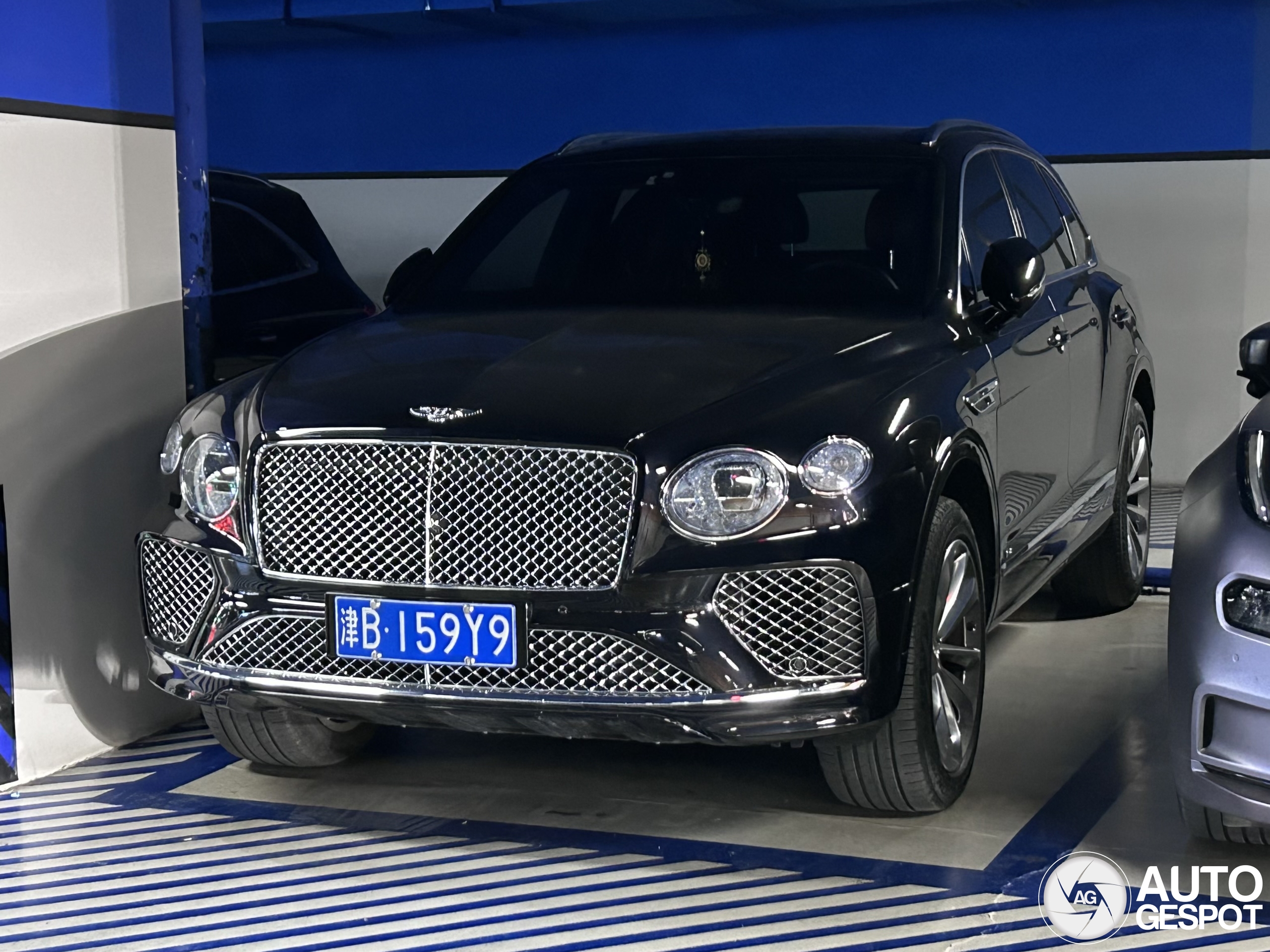 Bentley Bentayga V8 2021
