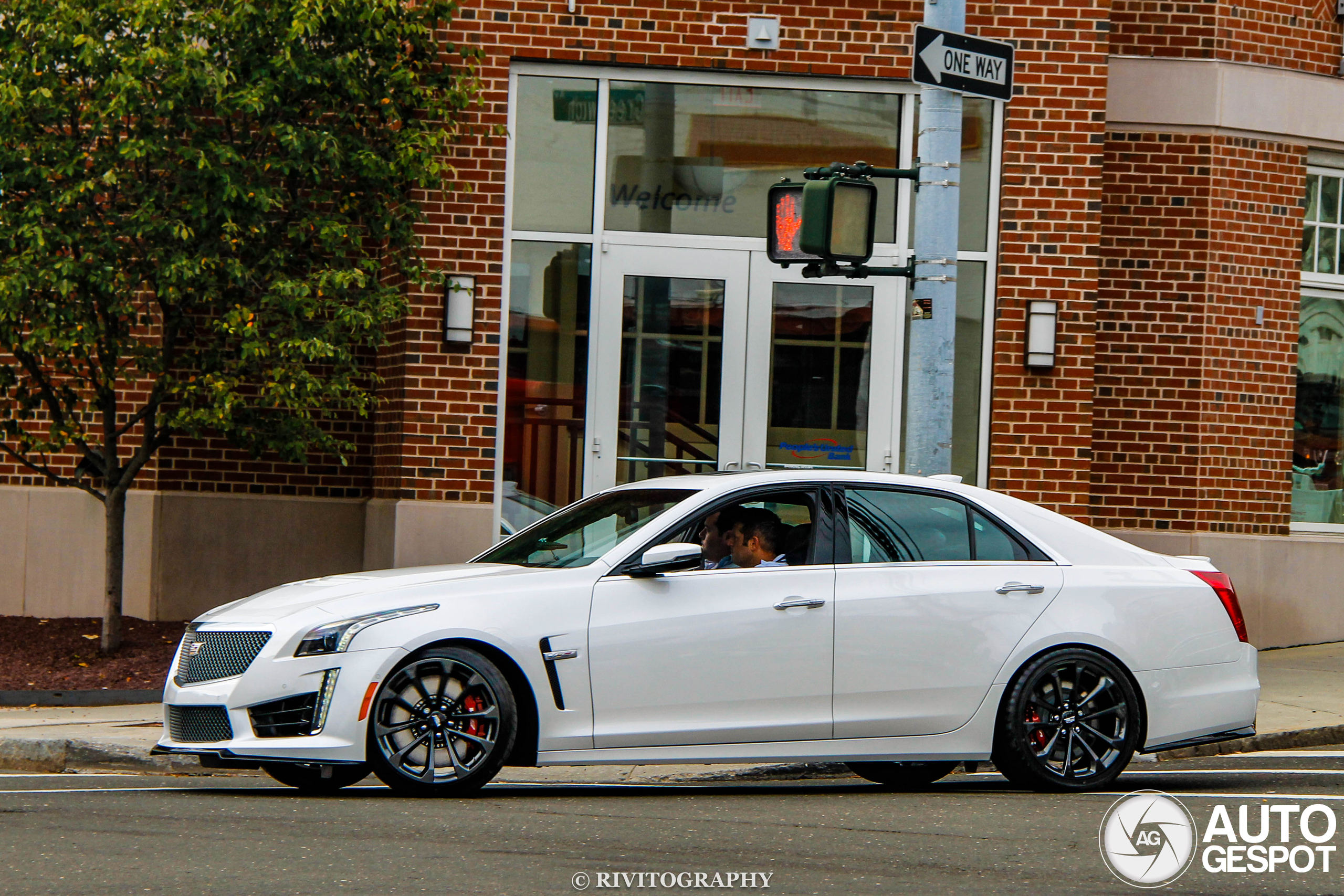 Cadillac CTS-V 2015