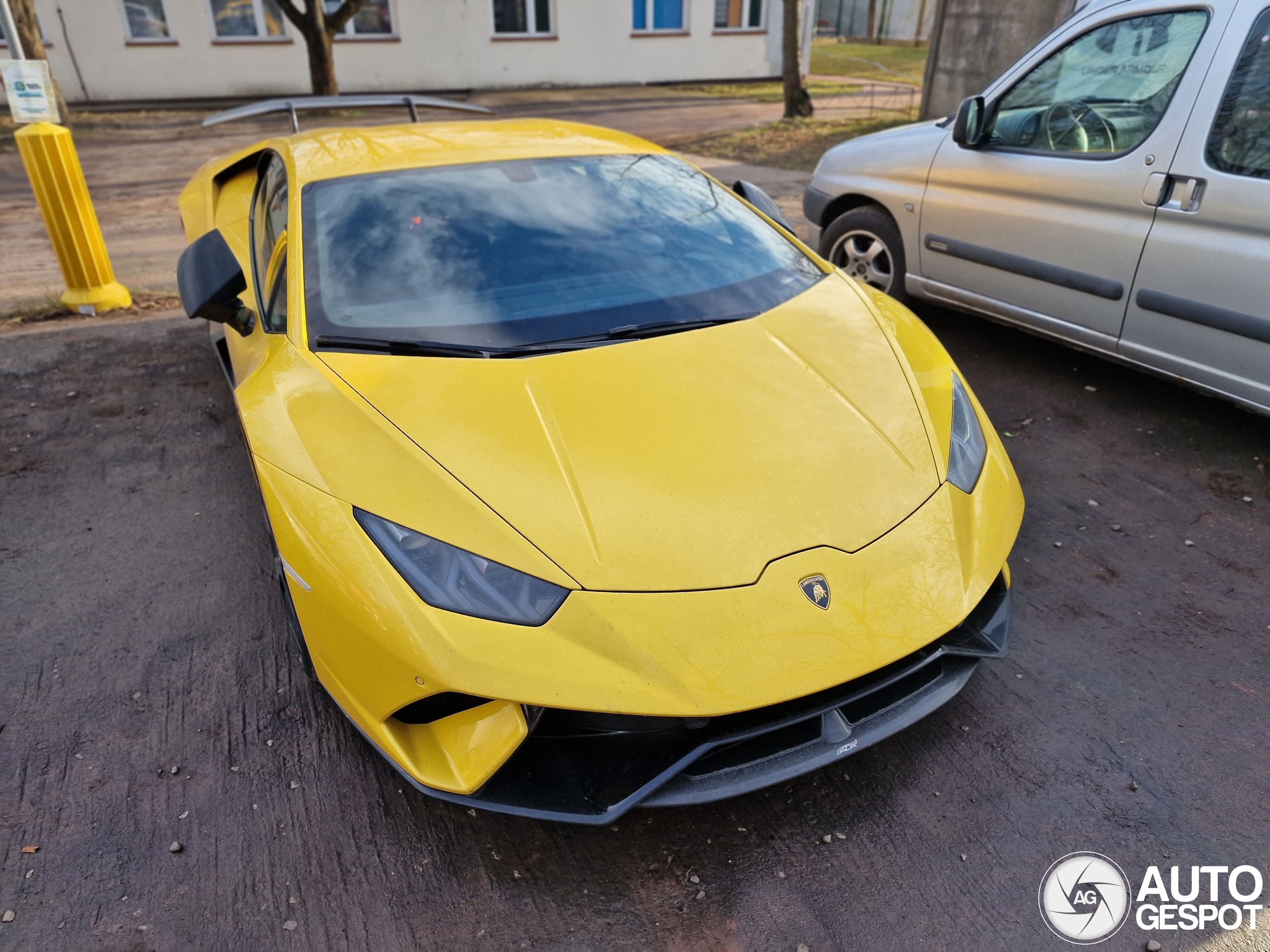 Lamborghini Huracán LP640-4 Performante