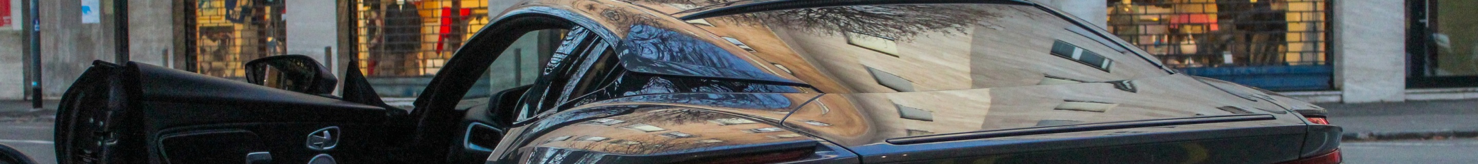 Aston Martin DB11 V8