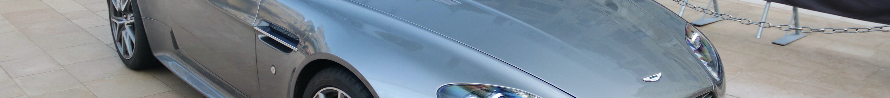 Aston Martin V8 Vantage