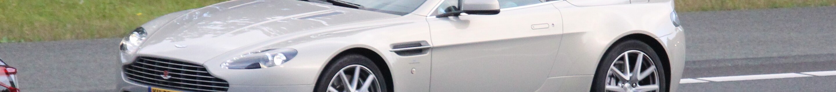 Aston Martin V8 Vantage S Roadster