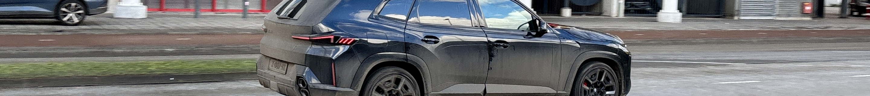 BMW XM G09