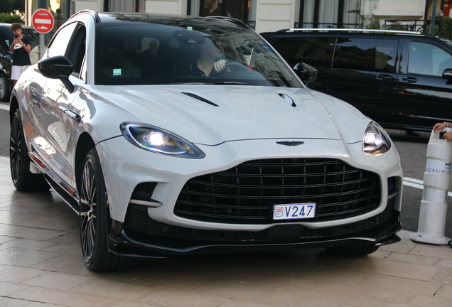 Aston Martin DBX707