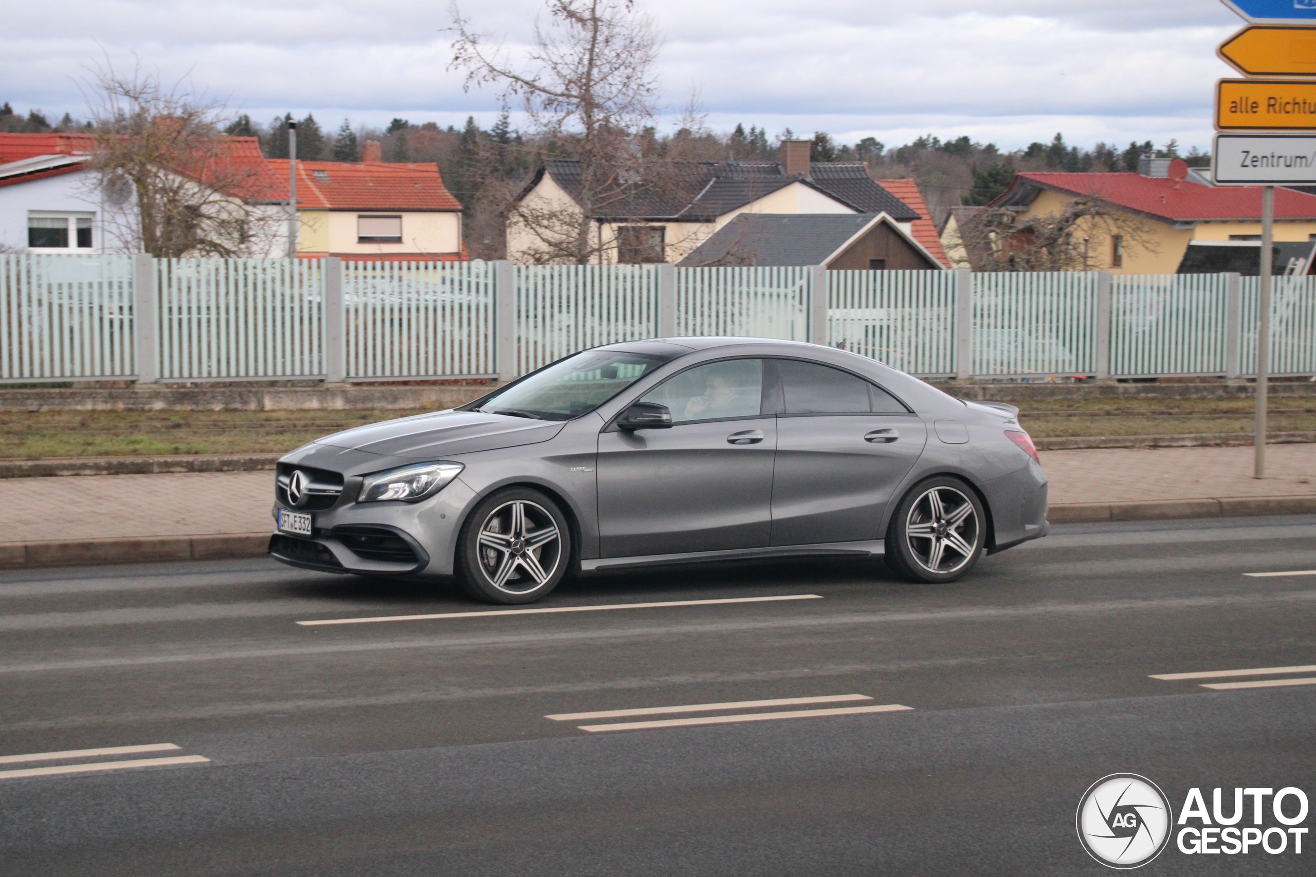 Mercedes-Benz CLA 45 AMG C117