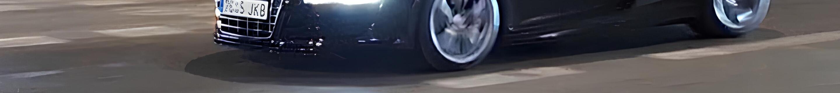 Audi R8 V10