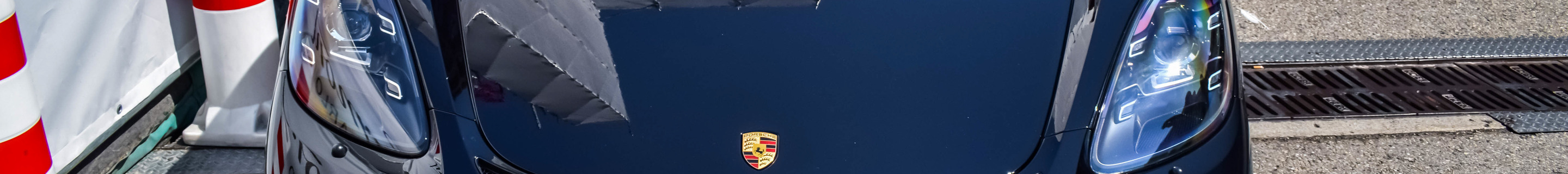 Porsche 718 Cayman GT4
