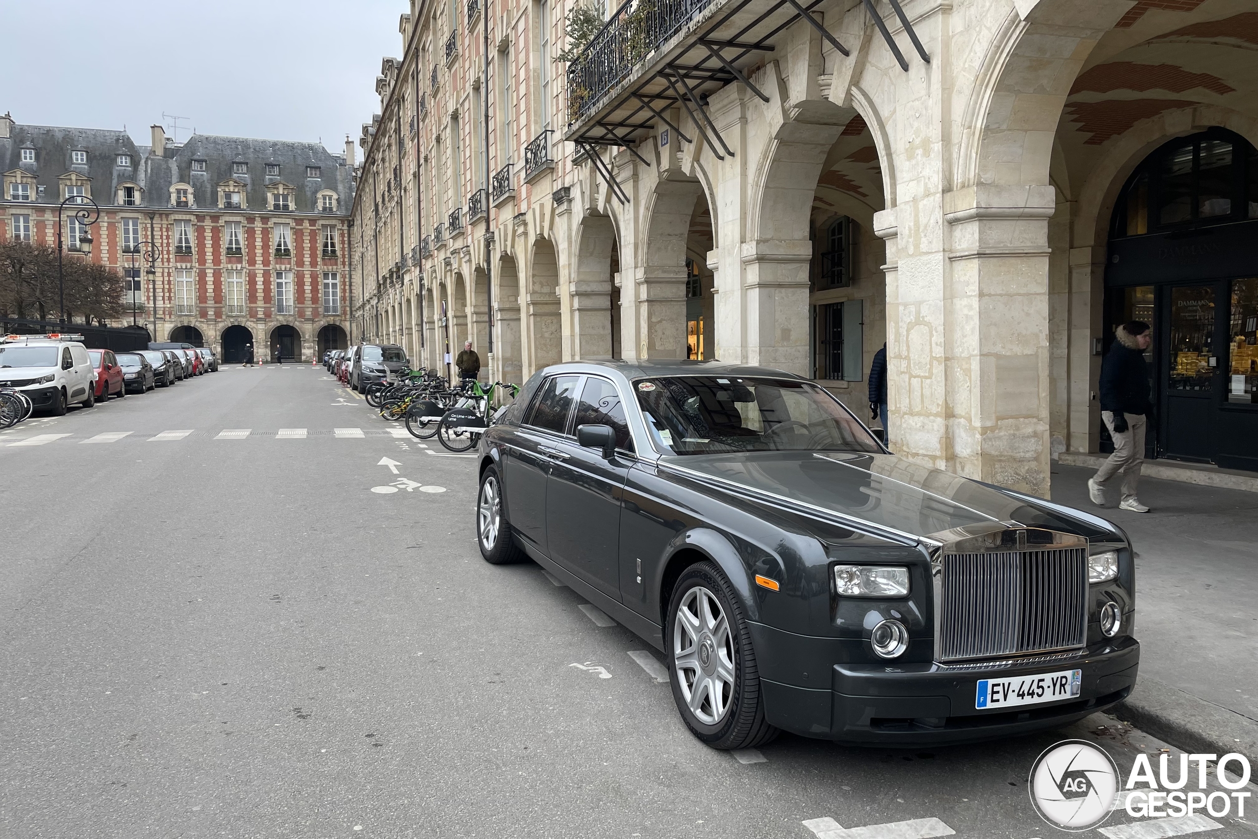 Rolls-Royce Phantom
