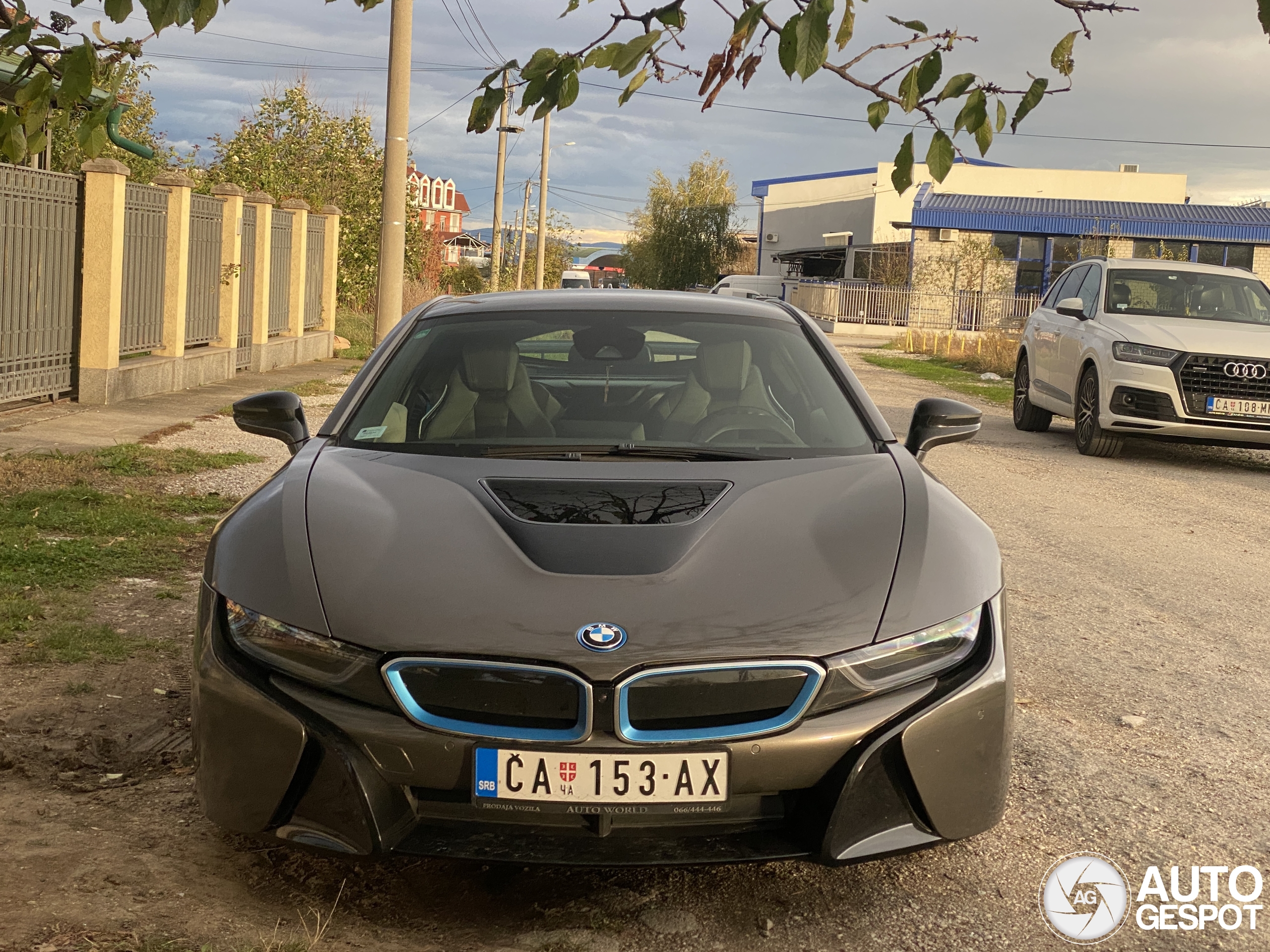 BMW i8
