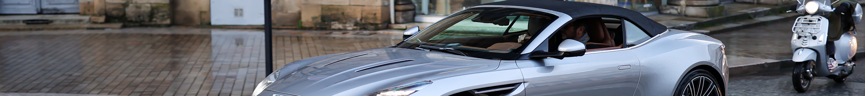 Aston Martin DB12 Volante