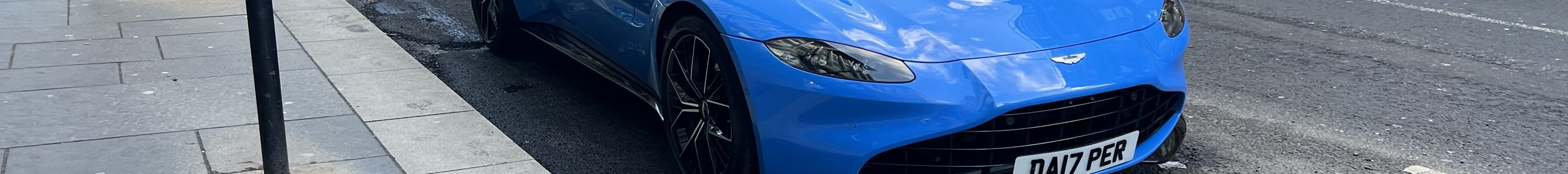 Aston Martin V8 Vantage Roadster 2020