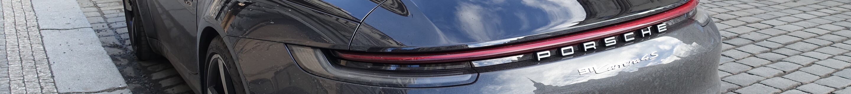 Porsche 992 Carrera 4S Cabriolet MkI