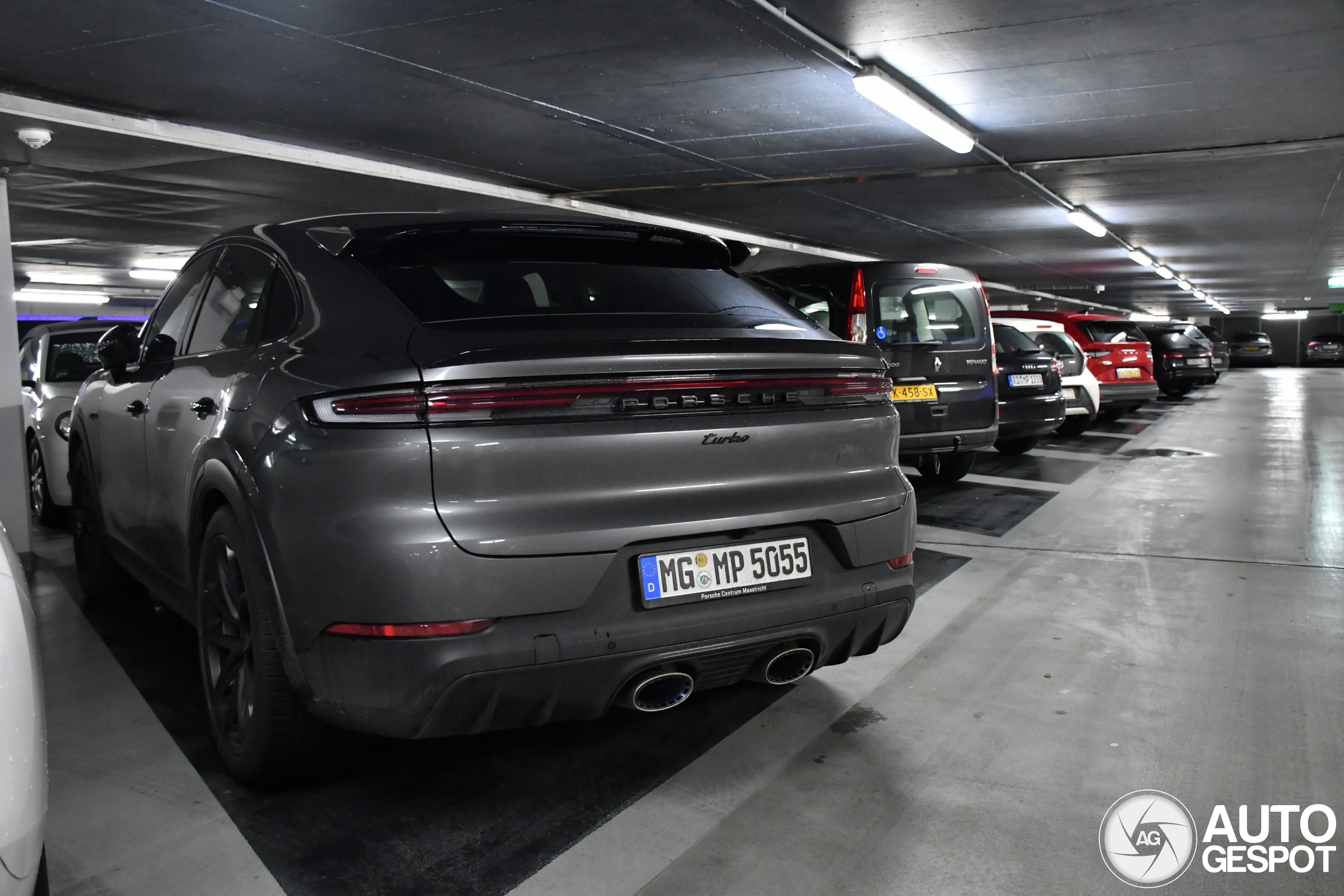Porsche Cayenne Coupé Turbo E-Hybrid