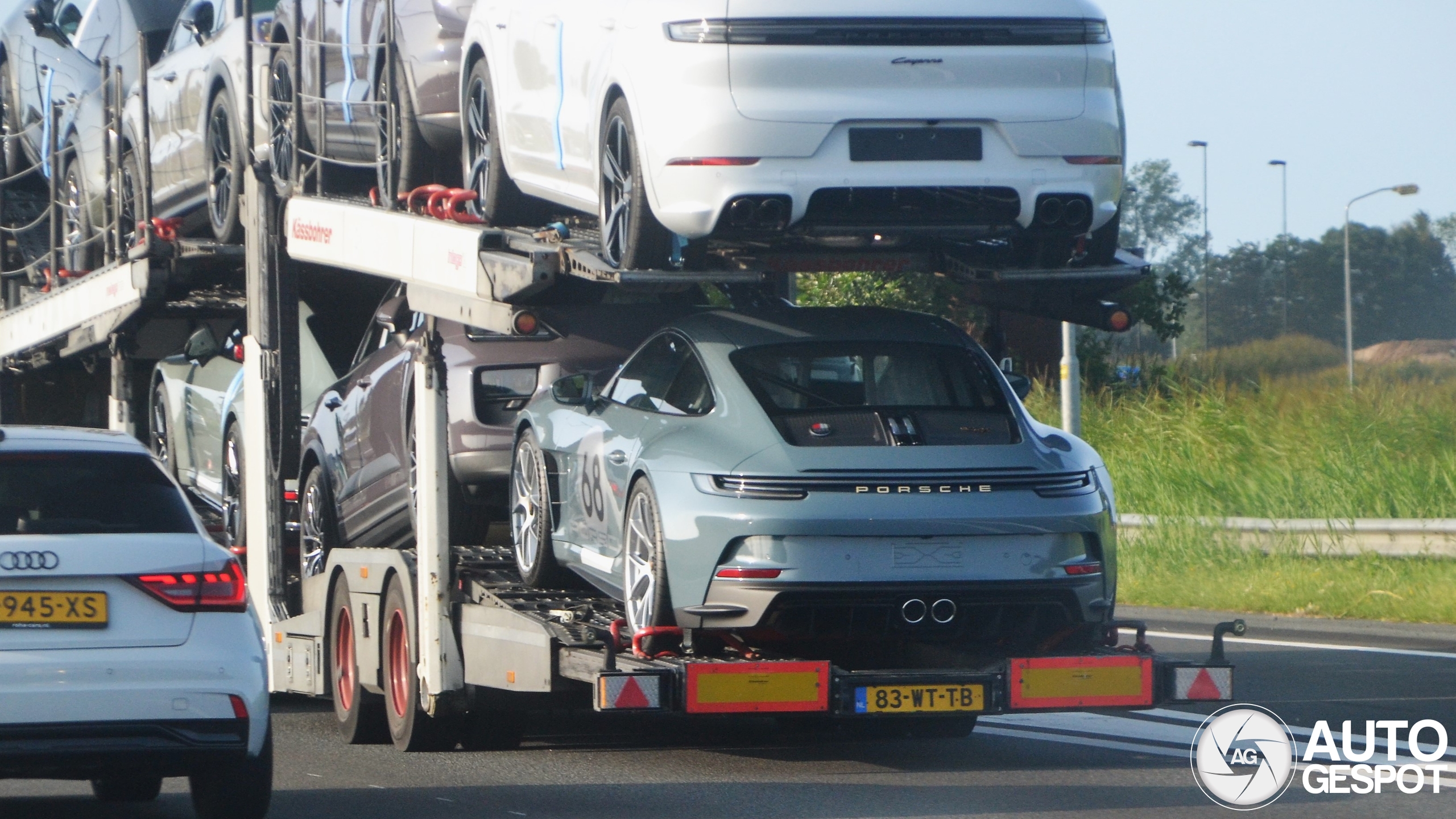 Porsche 992 S/T