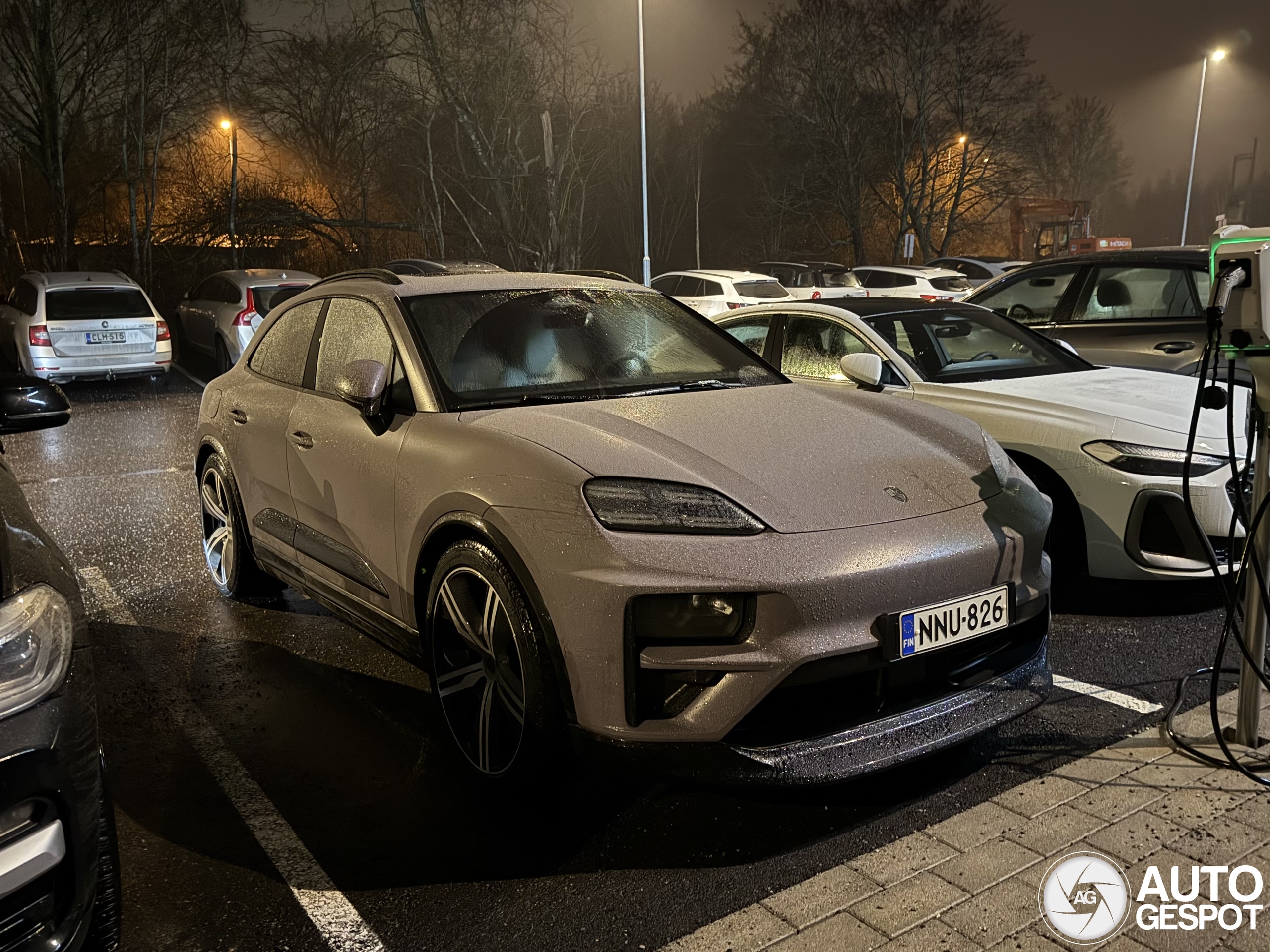 Porsche Macan EV Turbo