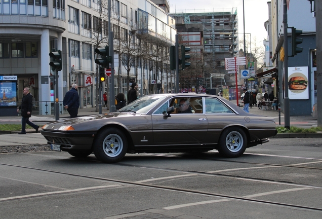 Ferrari 400i