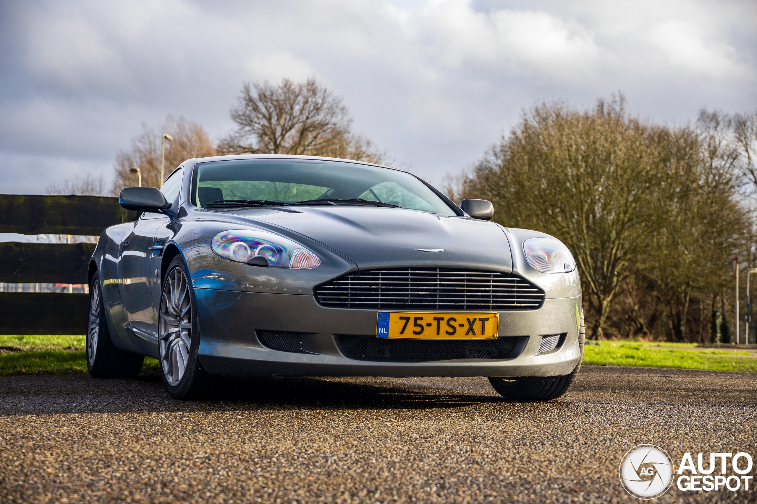 Aston Martin DB9
