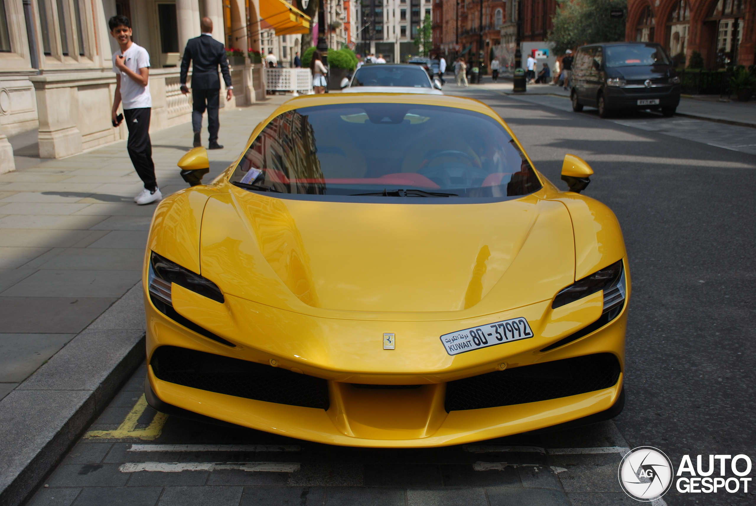 Ferrari SF90 Spider