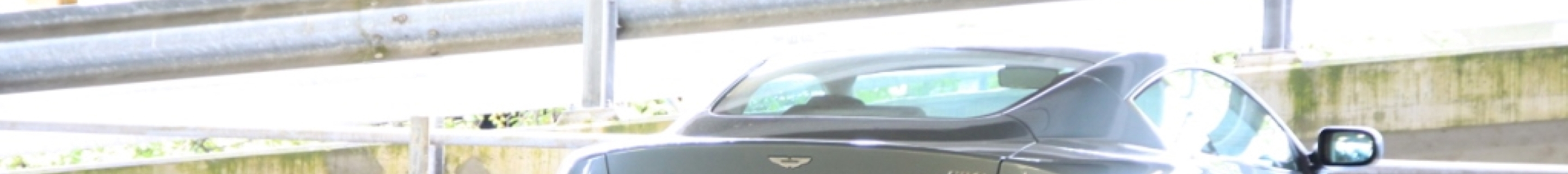 Aston Martin DB9