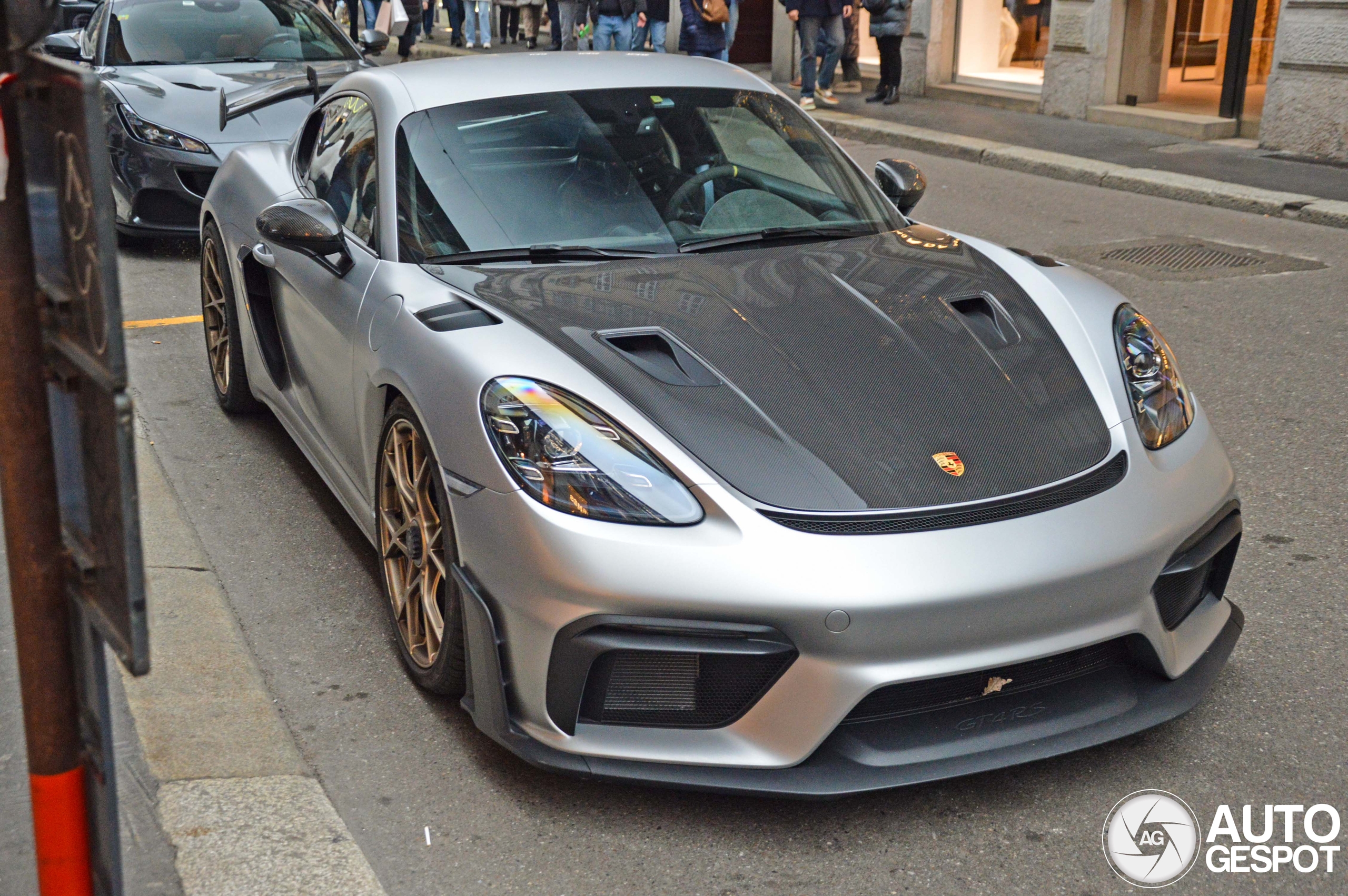 Porsche 718 Cayman GT4 RS Weissach Package