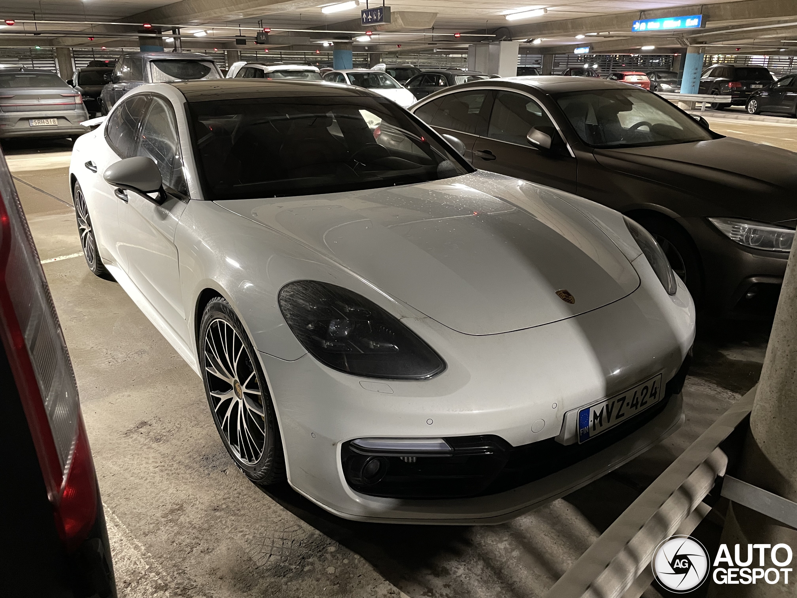 Porsche 971 Panamera Turbo S E-Hybrid