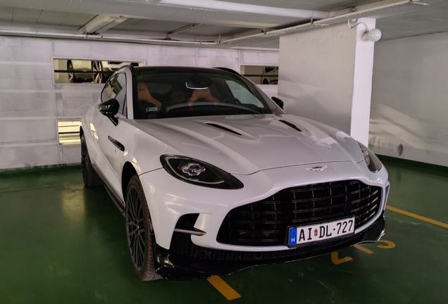 Aston Martin DBX707