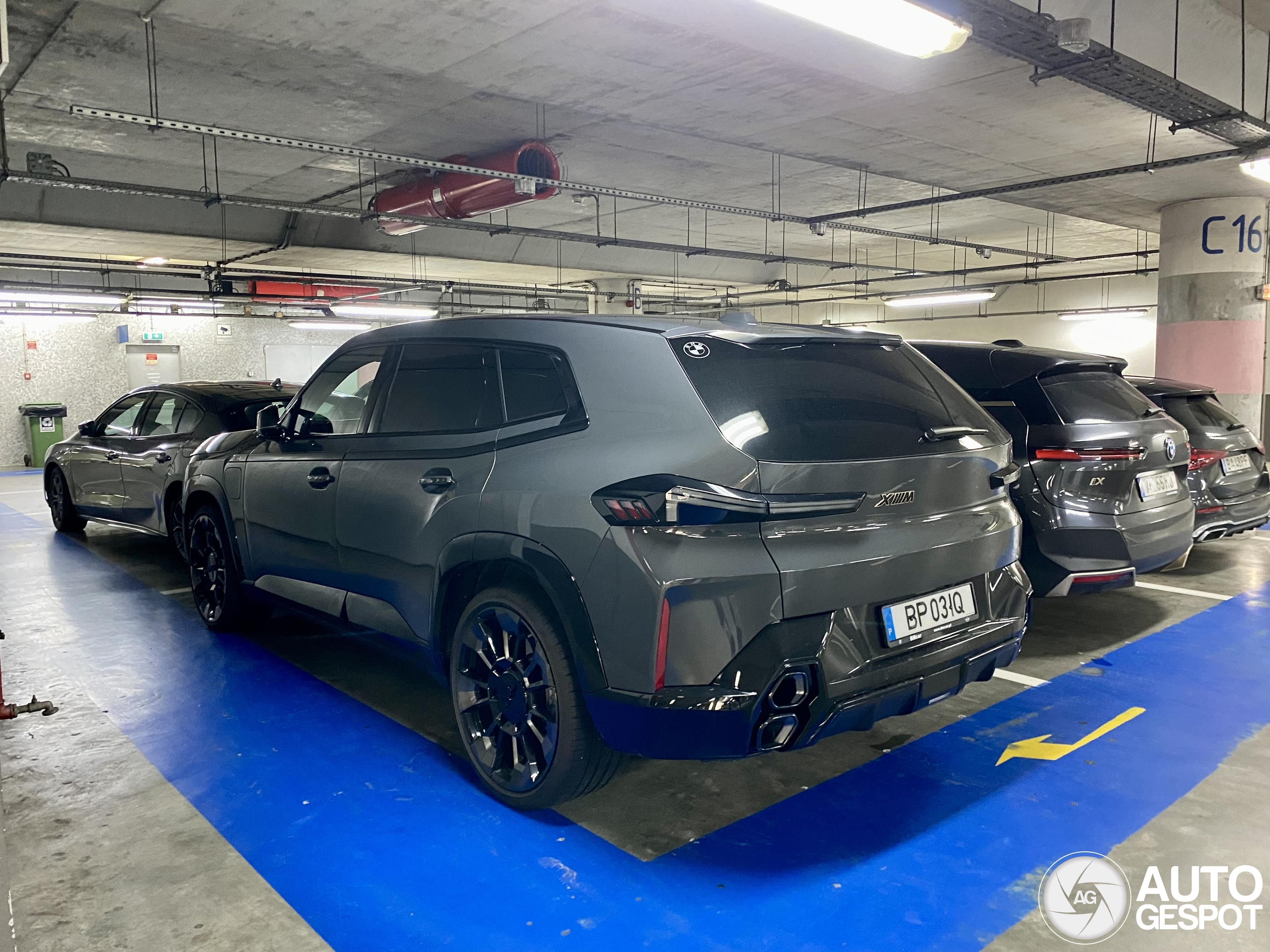 BMW XM G09