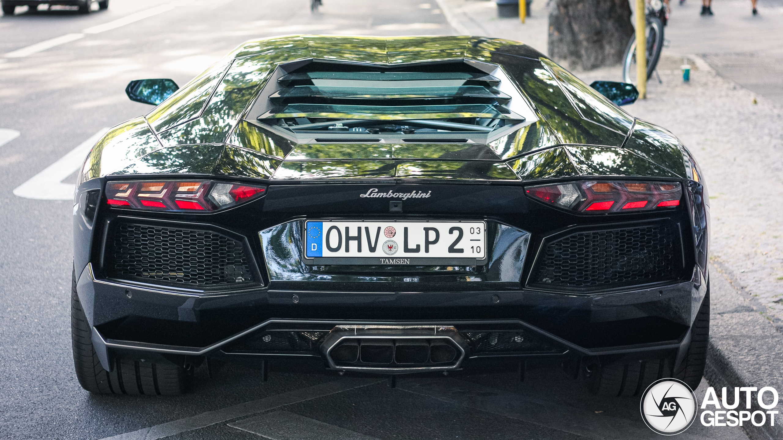 Lamborghini Aventador LP700-4