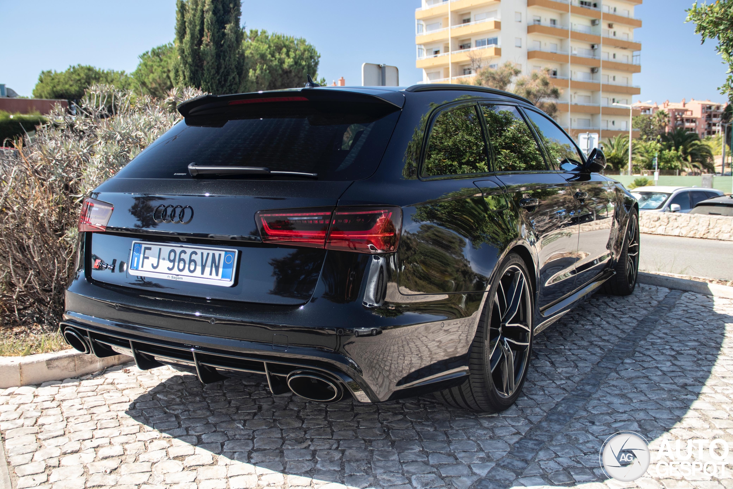 Audi RS6 Avant C7 2015