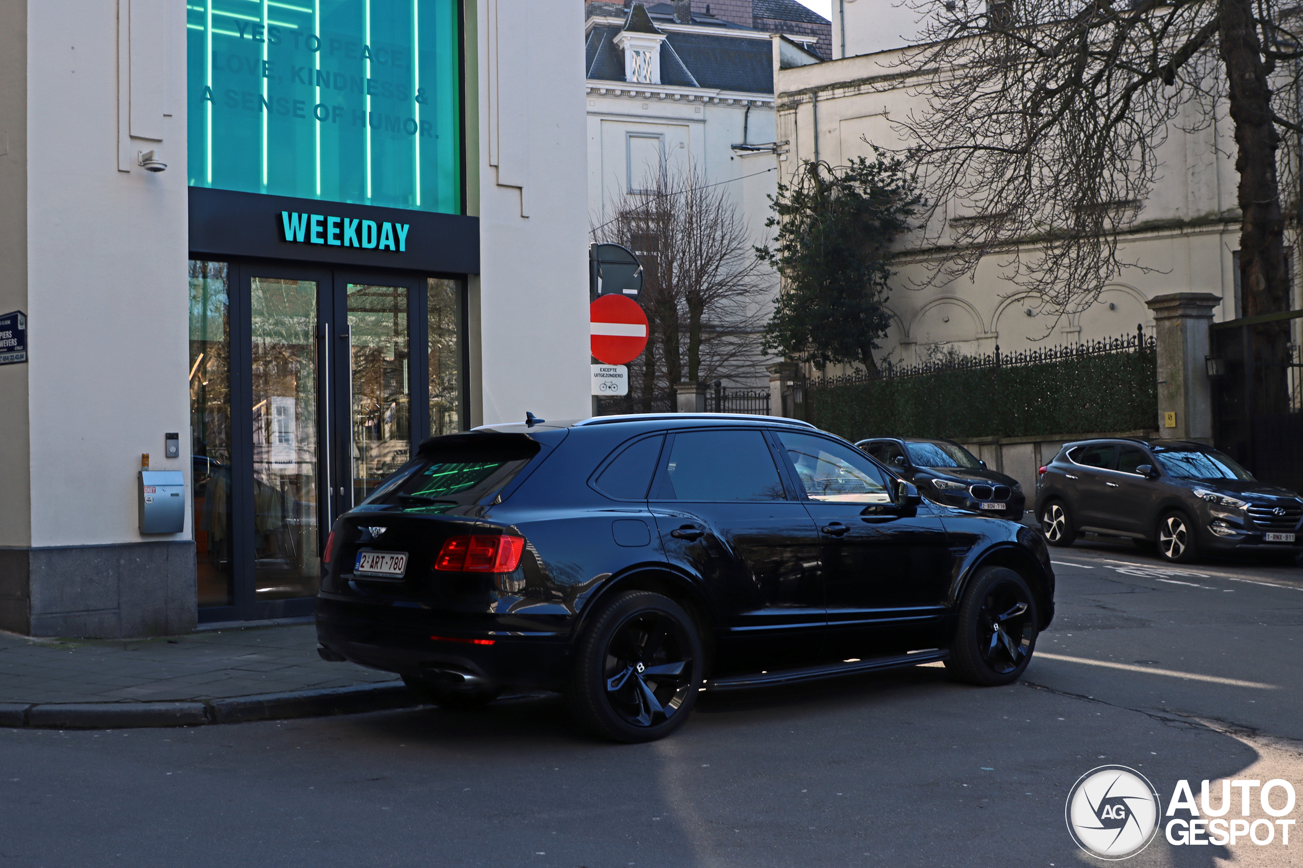 Bentley Bentayga V8