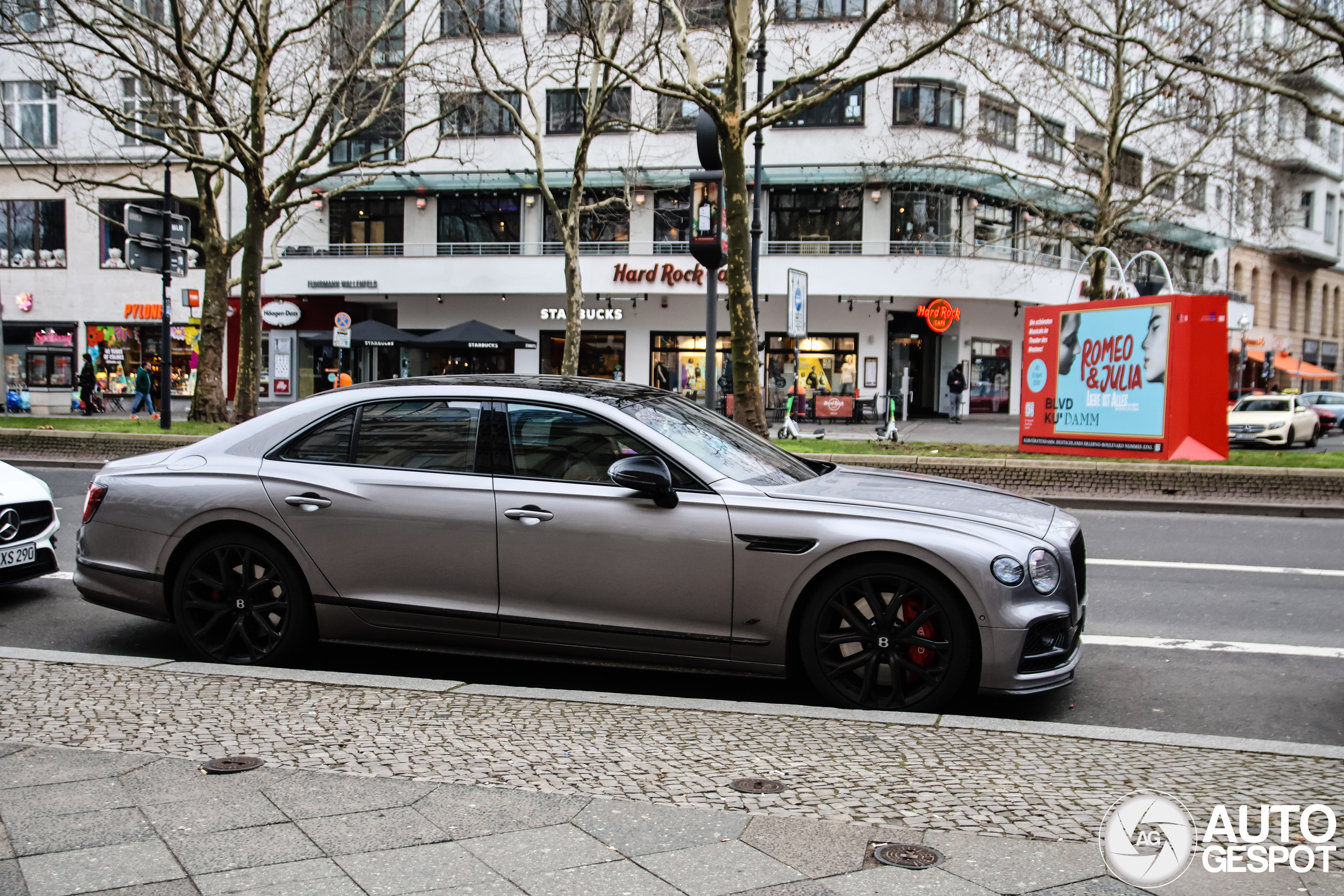 Bentley Flying Spur V8 S 2023