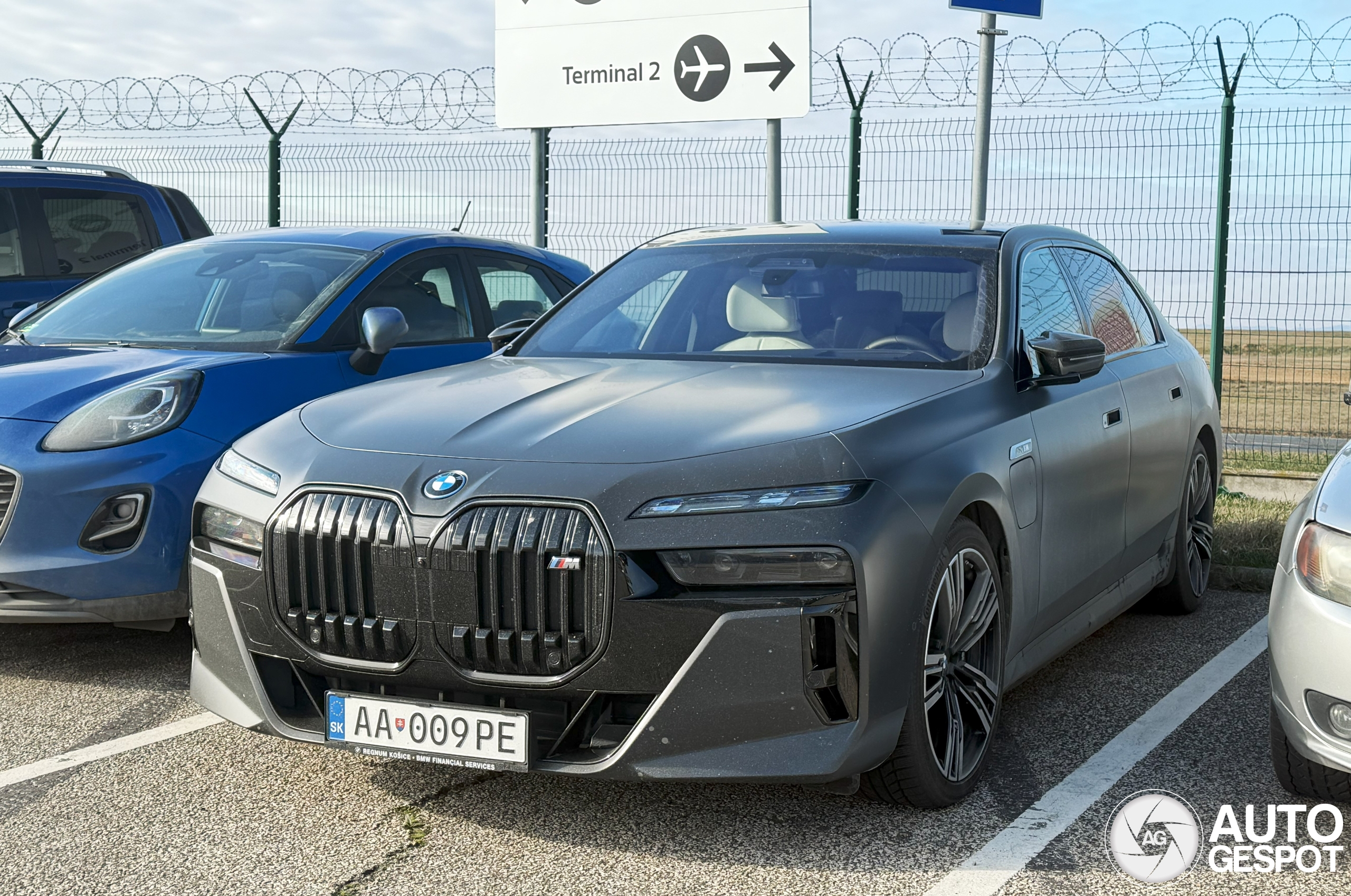 BMW M760e xDrive