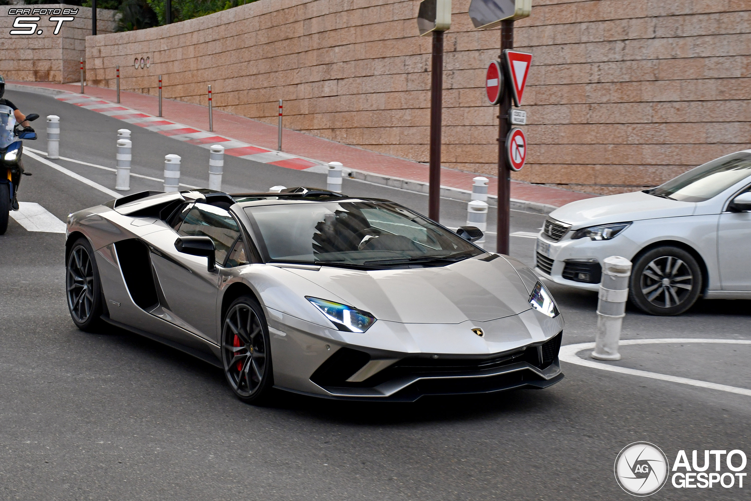 Lamborghini Aventador S LP740-4 Roadster