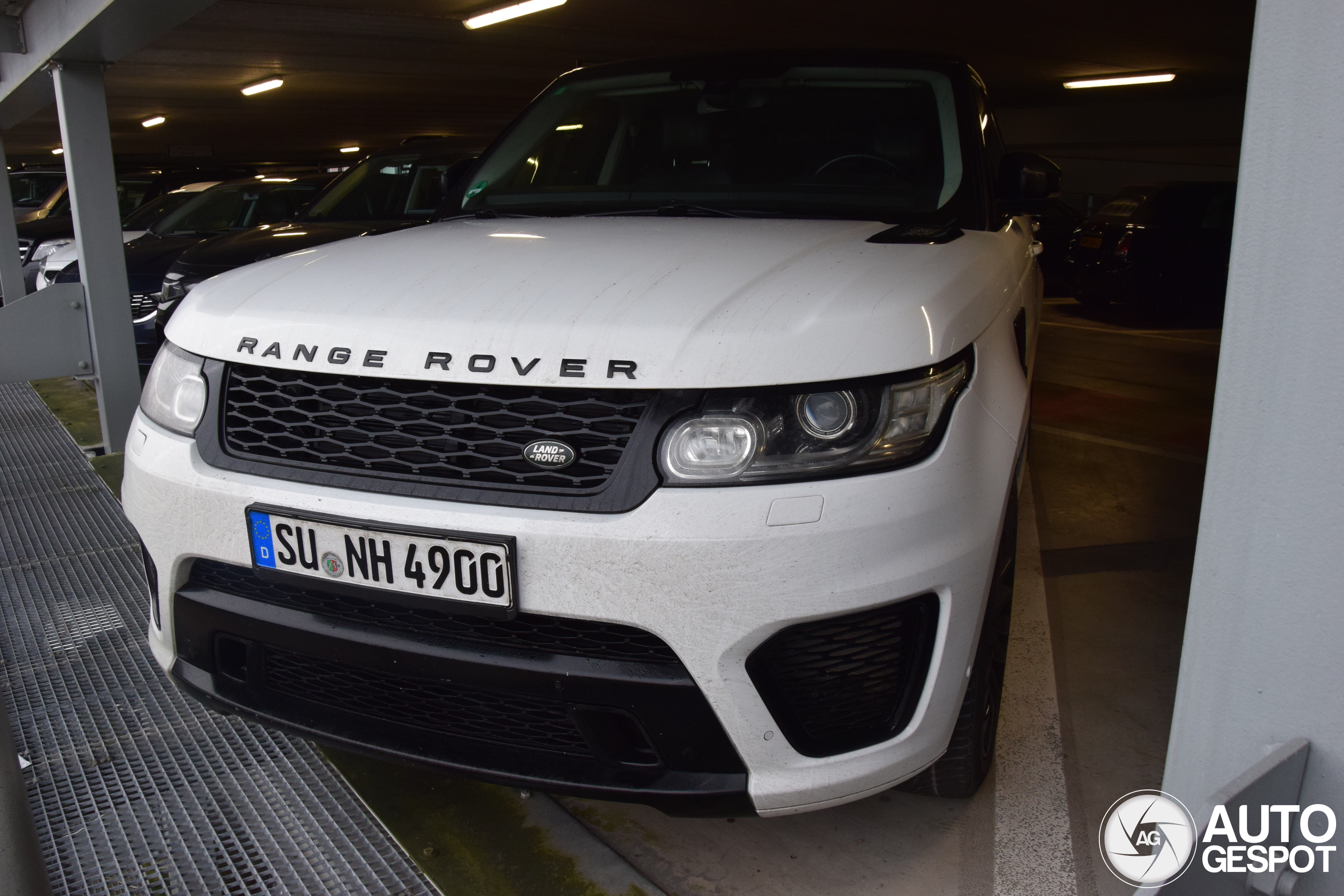 Land Rover Range Rover Sport SVR