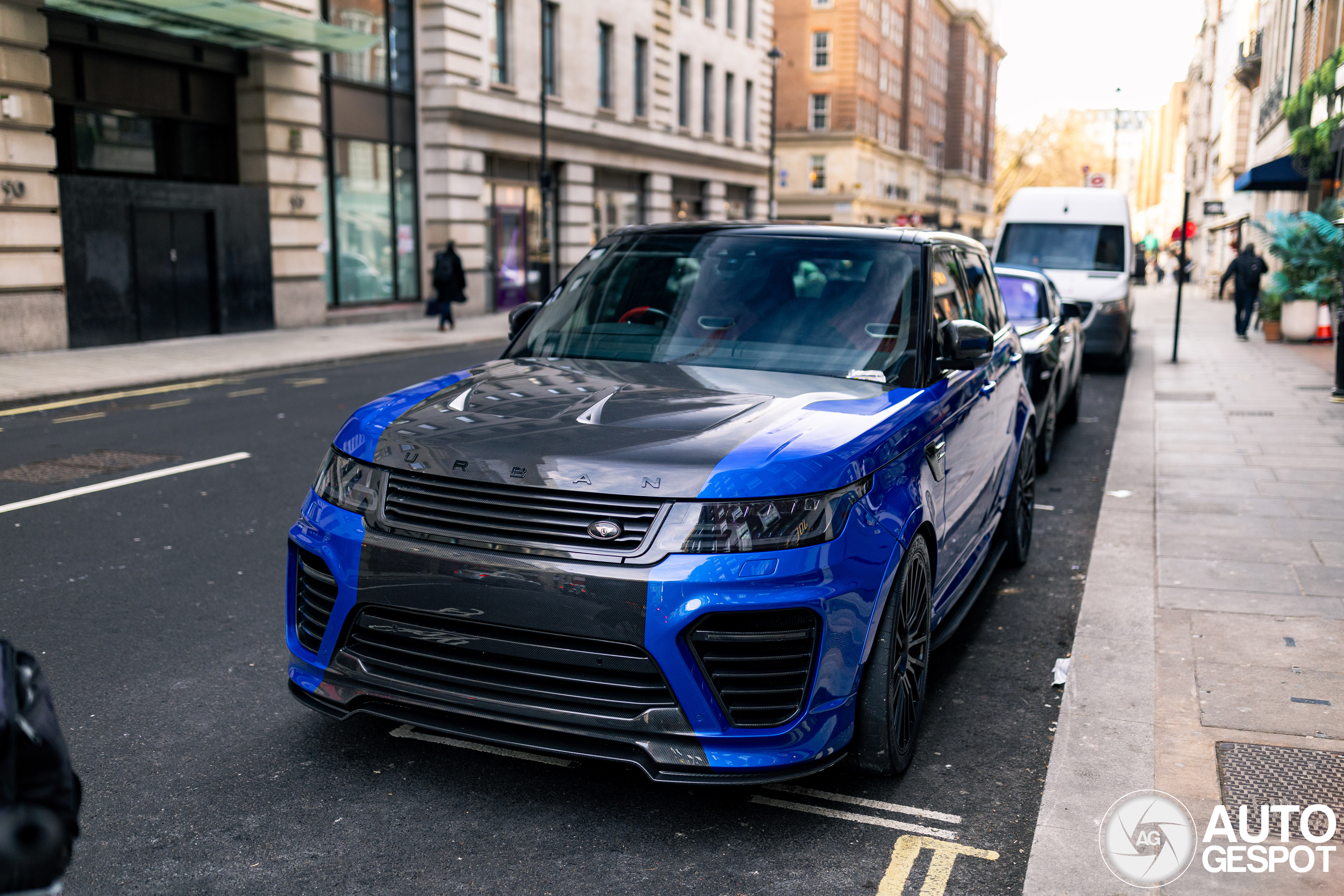 Land Rover Urban Range Rover Sport SVR 2018 Carbon Edition