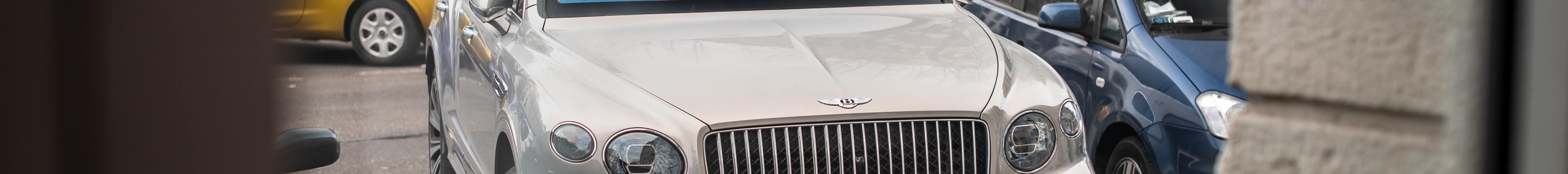 Bentley Bentayga Azure 2024