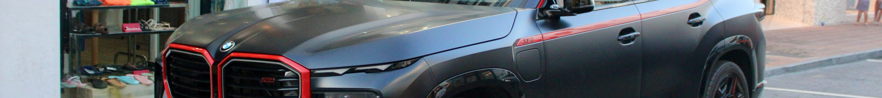 BMW XM G09 Label Red