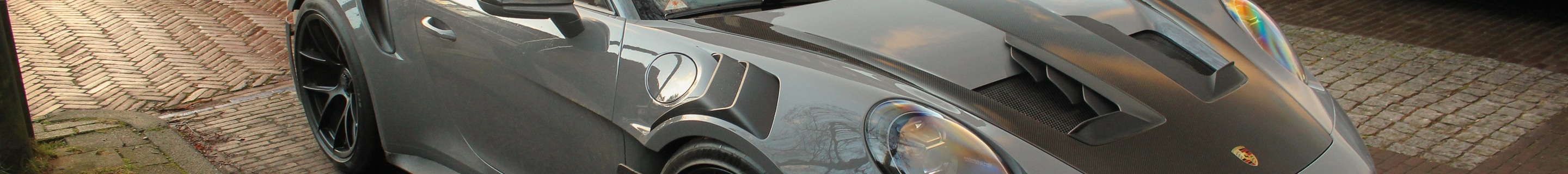 Porsche 992 GT3 RS Weissach Package