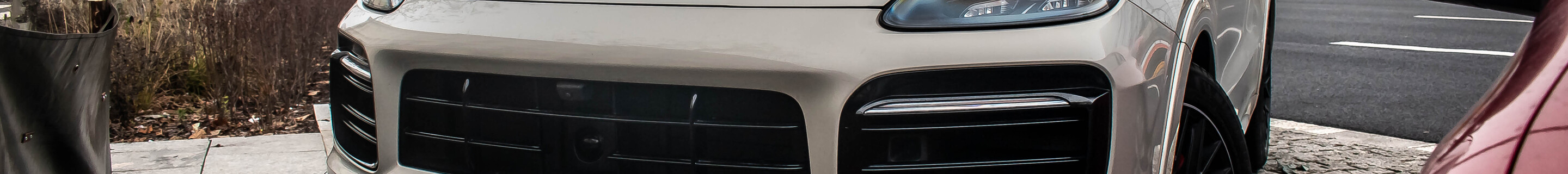 Porsche 9YA Cayenne GTS