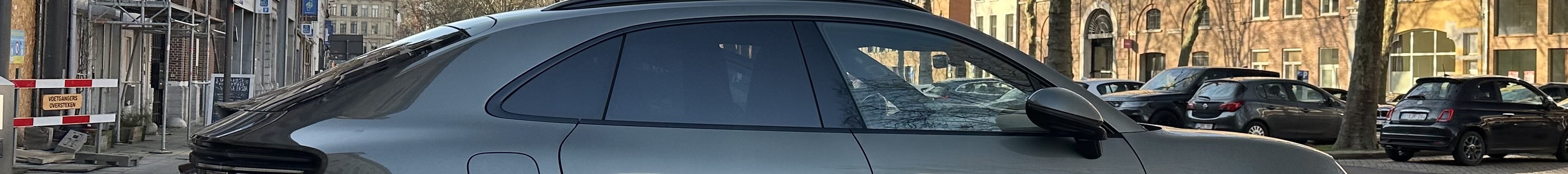Porsche Macan EV Turbo