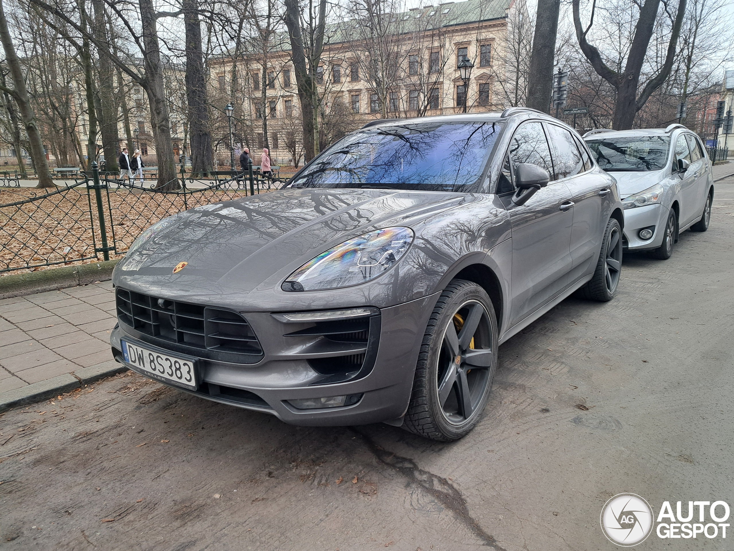 Porsche 95B Macan GTS