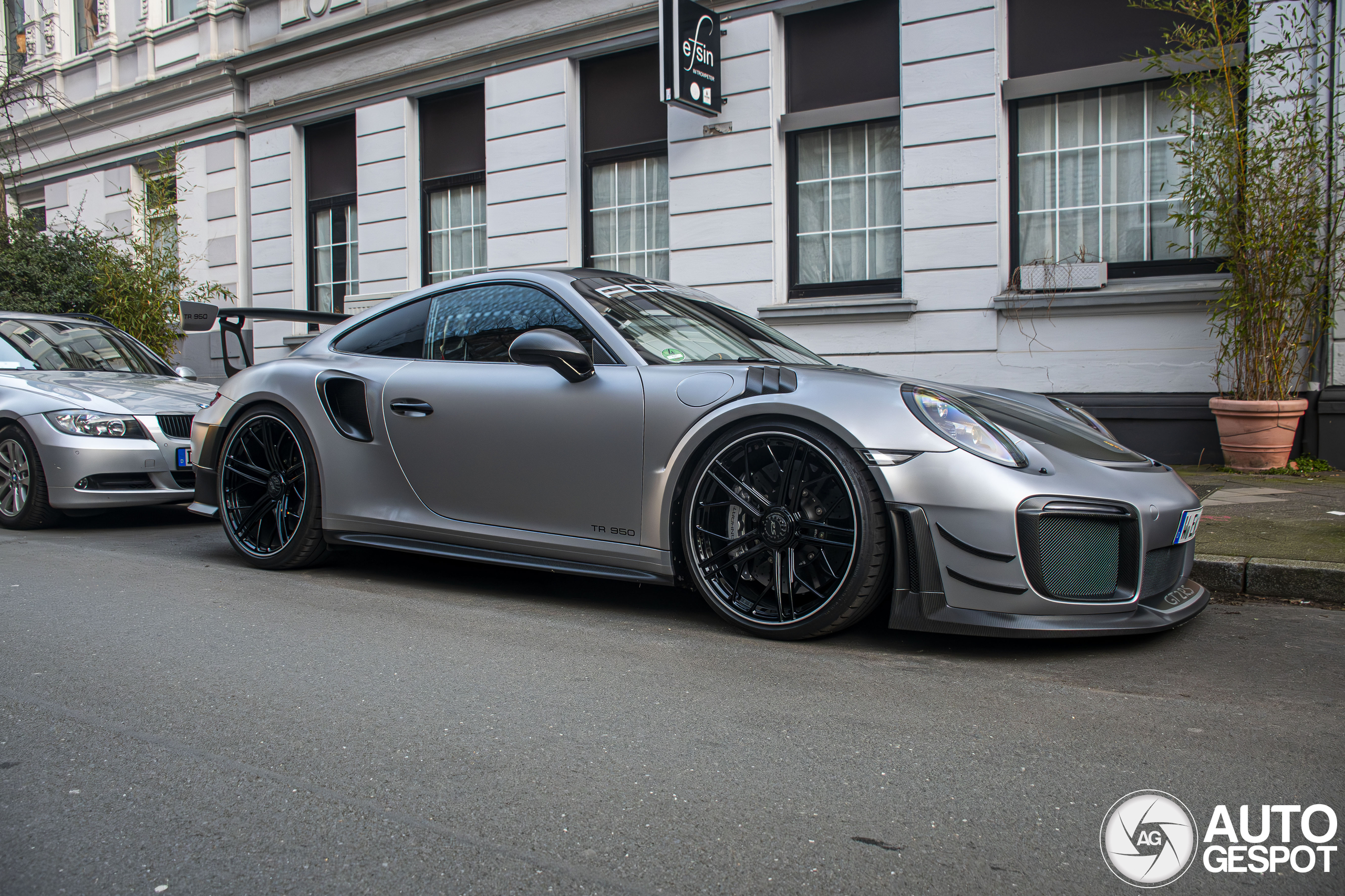 Porsche 991 GT2 RS Manhart Performance TR 950