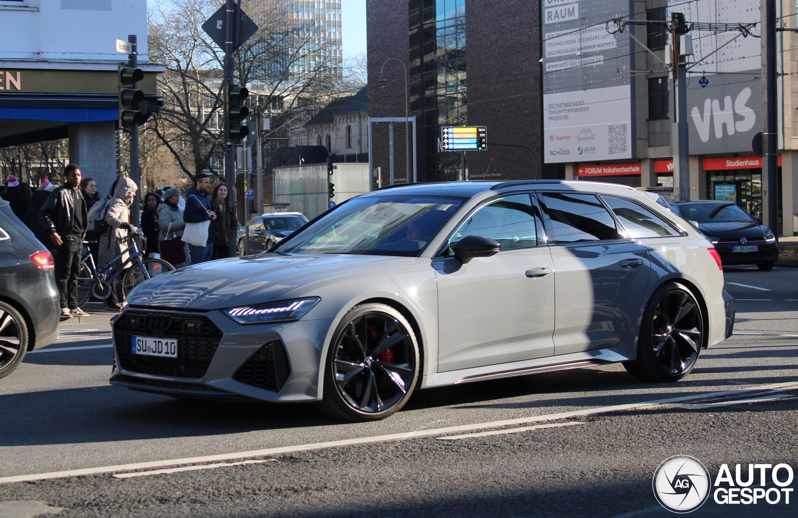 Audi RS6 Avant C8