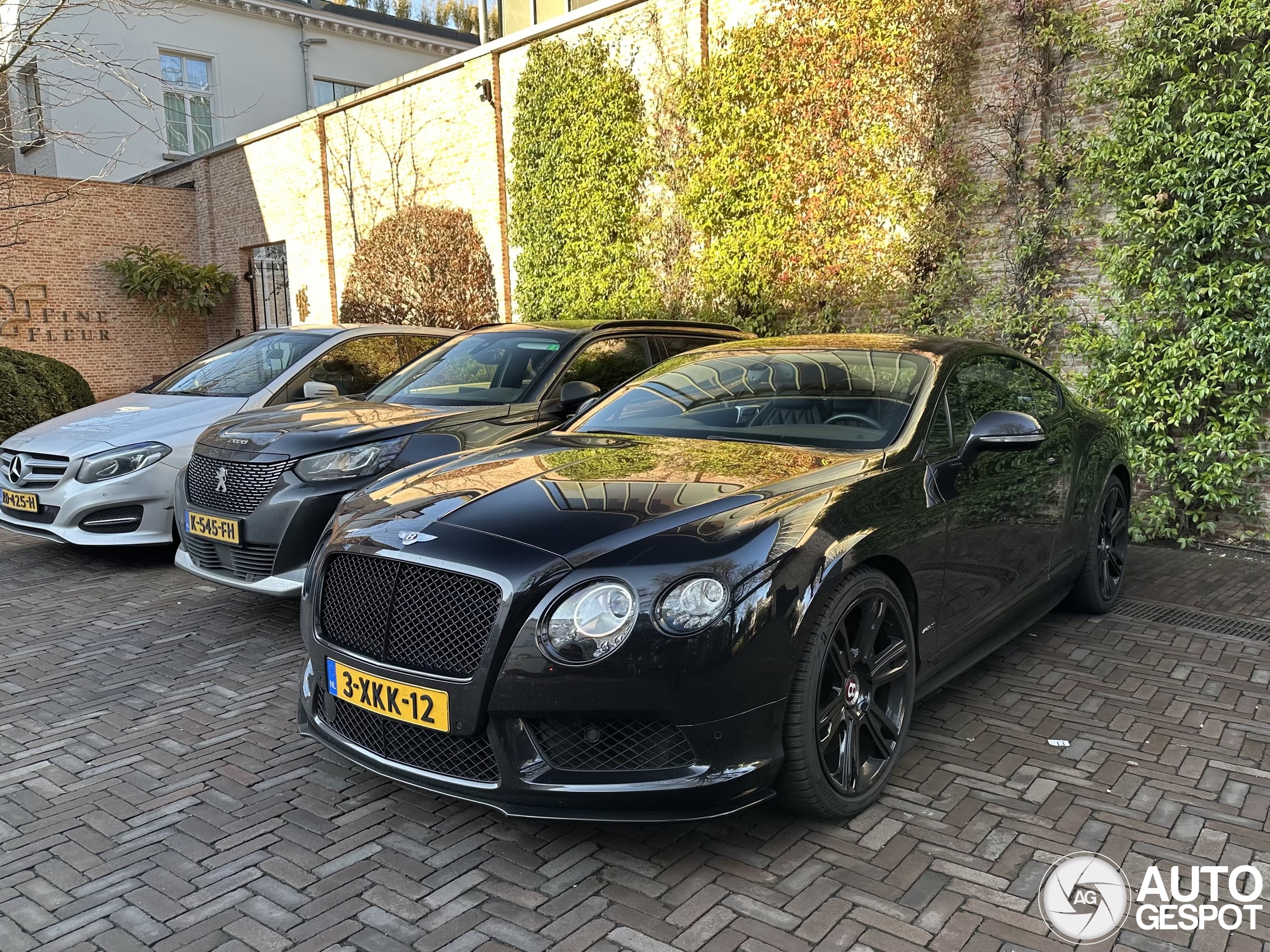 Bentley Continental GT V8 S