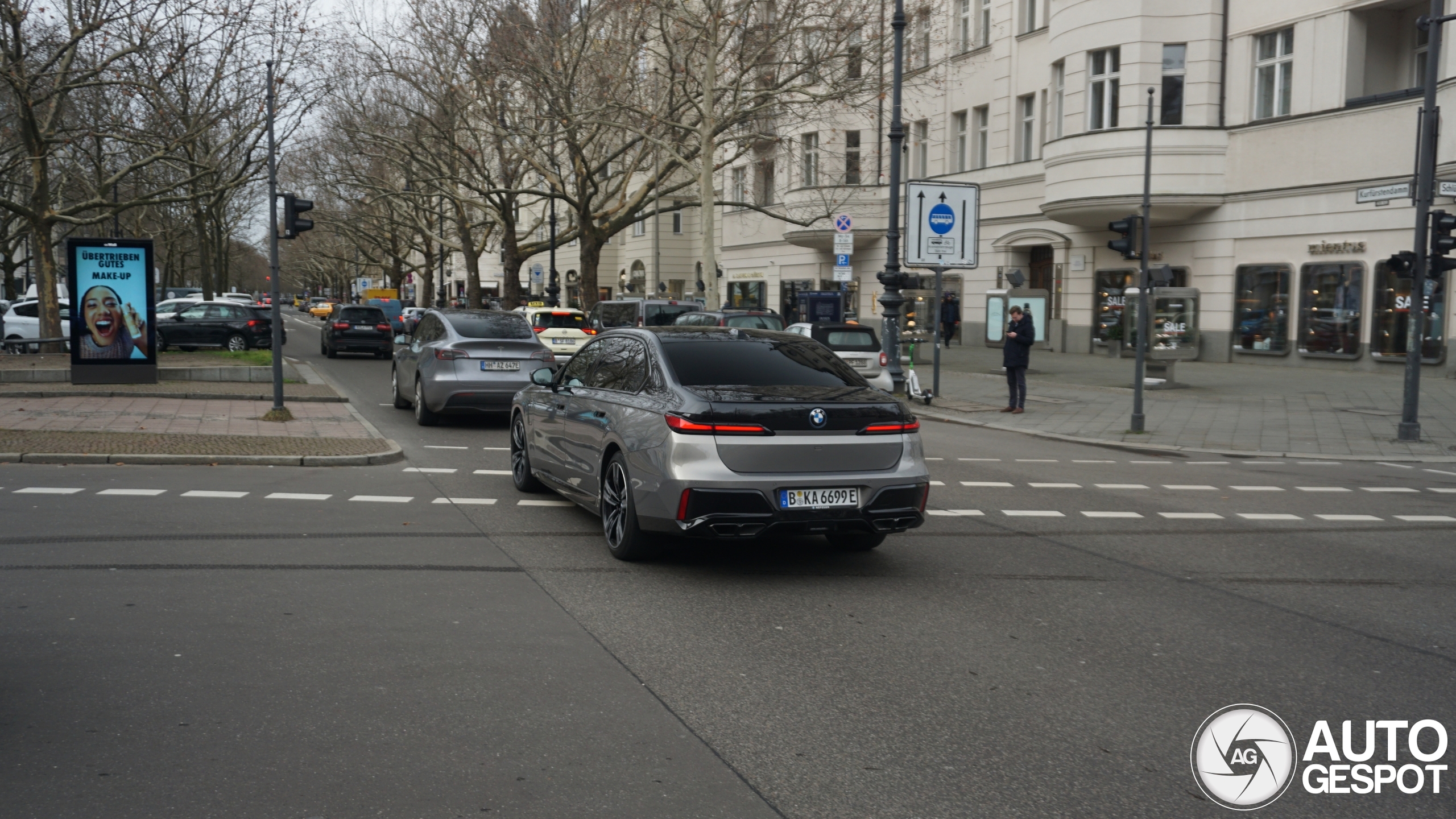 BMW M760e xDrive