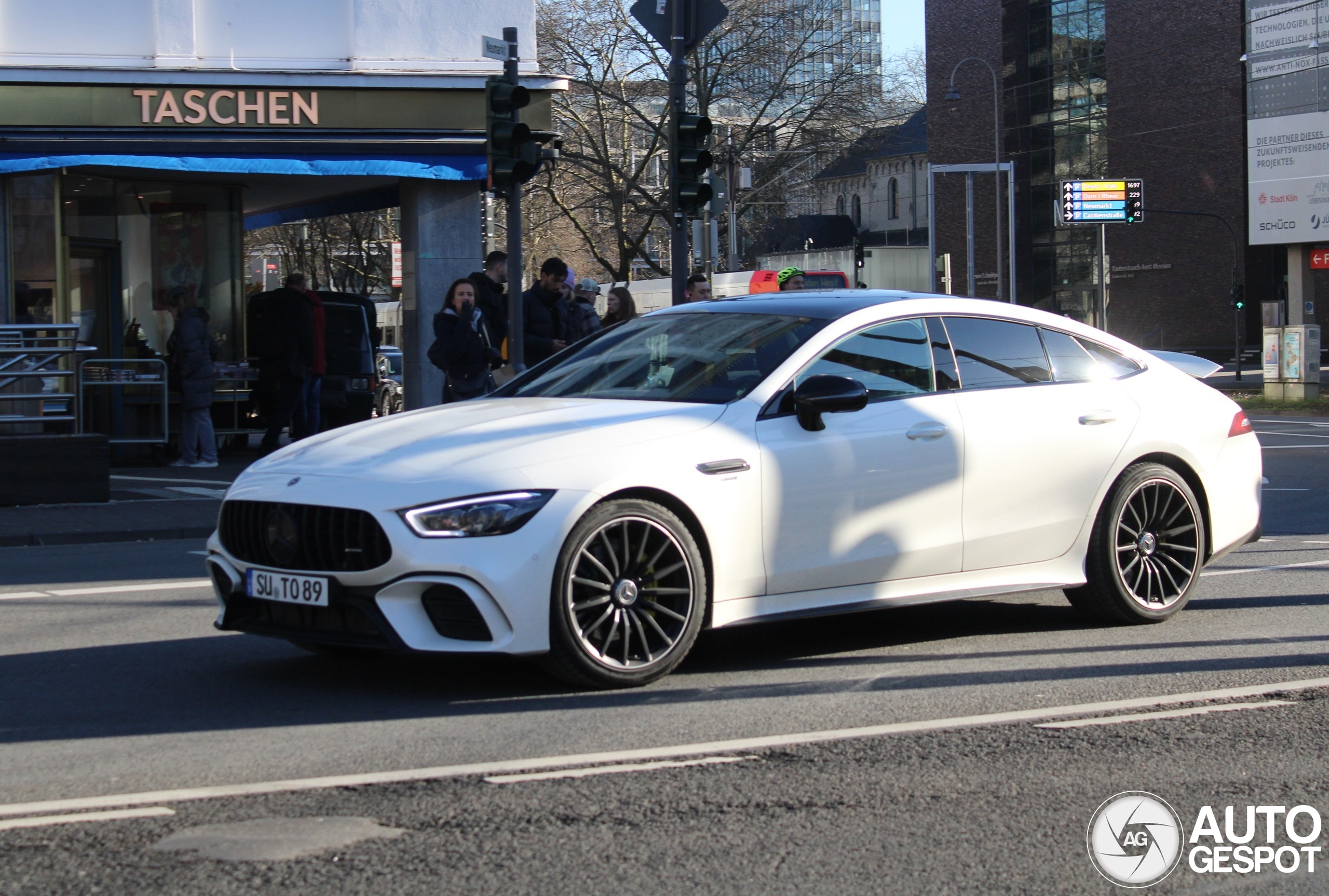 Mercedes-AMG GT 63 X290