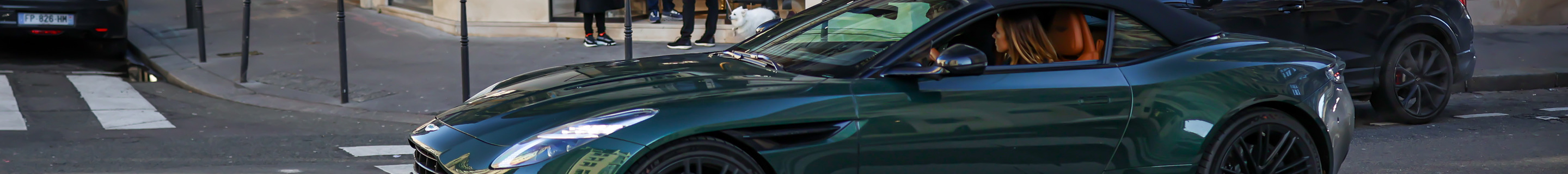 Aston Martin DB12 Volante