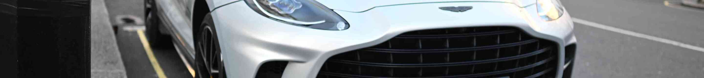 Aston Martin DBX707