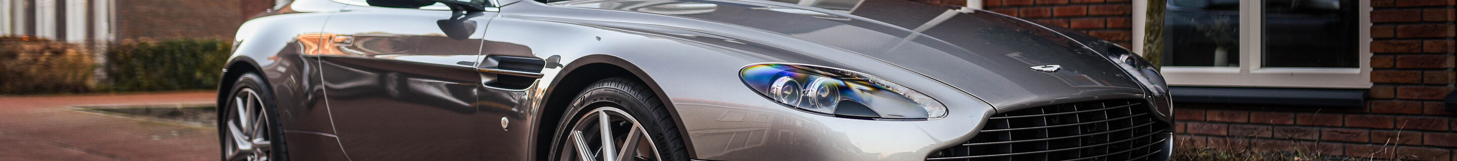 Aston Martin V8 Vantage S