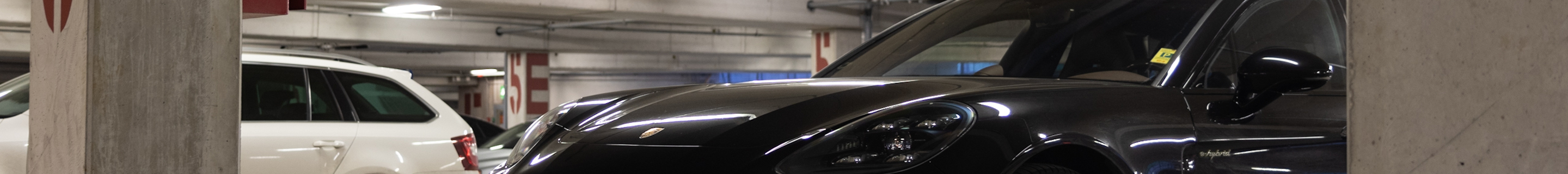 Porsche 971 Panamera Turbo S E-Hybrid Executive